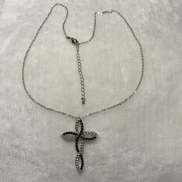 Beautiful silver tone necklace with black and clear stones on cross - Picture 4 of 16